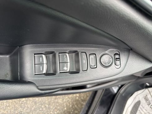 Used 2018 Honda Accord Sport image 12