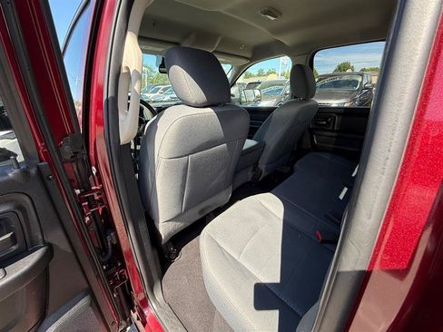 Used 2018 RAM 1500 Express AWD/4WD image 21