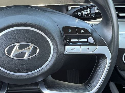 Used 2021 Hyundai Elantra Limited FWD image 14