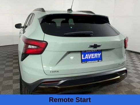 Used 2025 Chevrolet Trax ACTIV w/ Sunroof Package FWD image 9