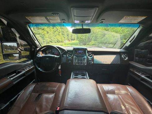 Used 2013 Ford F250 Platinum w/ FX4 Off Road Pkg AWD/4WD image 24