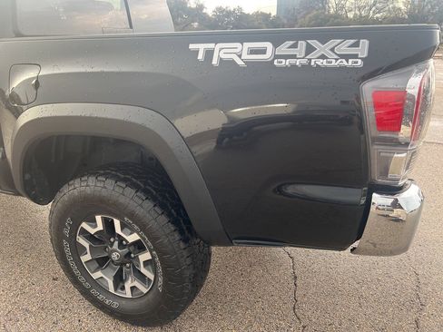 Used 2023 Toyota Tacoma TRD Off-Road image 8