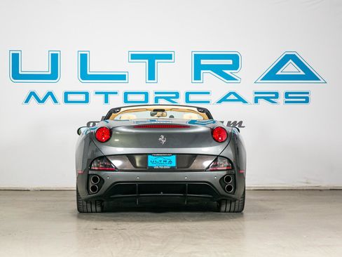 Used 2011 Ferrari California image 21