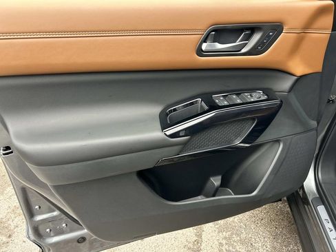 New 2026 Nissan Pathfinder Platinum AWD/4WD image 15