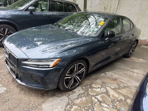 Used 2022 Volvo S60 T8 R-Design AWD/4WD image 3