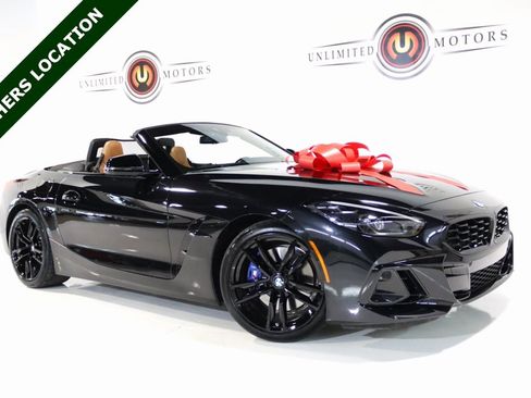 Used 2024 BMW Z4 M40i w/ Premium Package image 1
