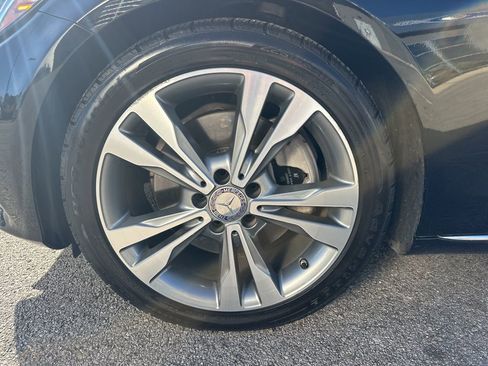 Used 2015 Mercedes-Benz C 300 Sedan image 5