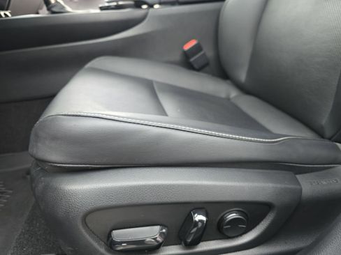 Used 2019 Lexus UX 250h image 30