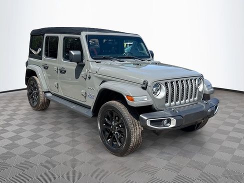 Used 2021 Jeep Wrangler Unlimited Sahara image 4