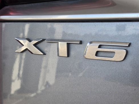 Used 2025 Cadillac XT6 Premium Luxury image 16