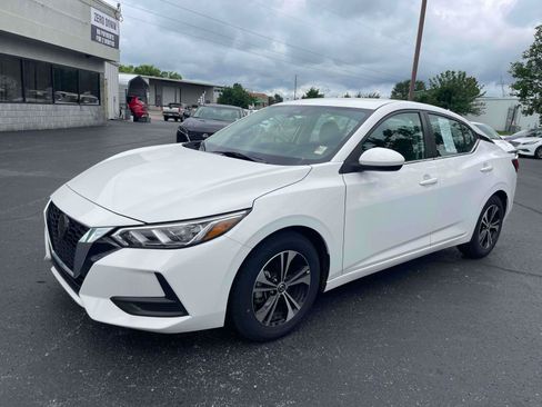 Used 2023 Nissan Sentra SV FWD image 2