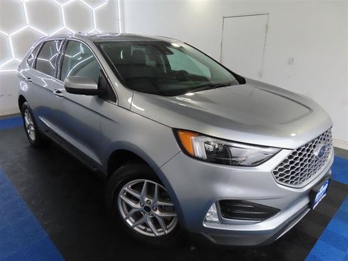Used 2023 Ford Edge SEL w/ Convenience Package AWD/4WD image 5