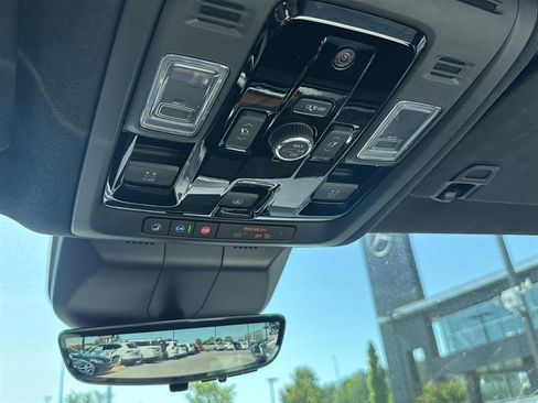 Used 2026 Cadillac Escalade Platinum Sport image 27