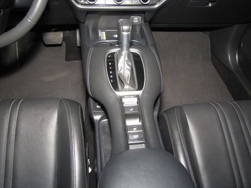 Certified 2024 Honda HR-V EX-L image 15