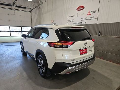 Used 2023 Nissan Rogue Platinum AWD/4WD image 5