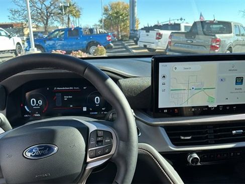 New 2025 Ford Explorer Active w/ Active Comfort Package image 9