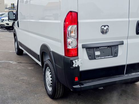 Used 2025 RAM ProMaster 2500 w/ Convenience Group image 18