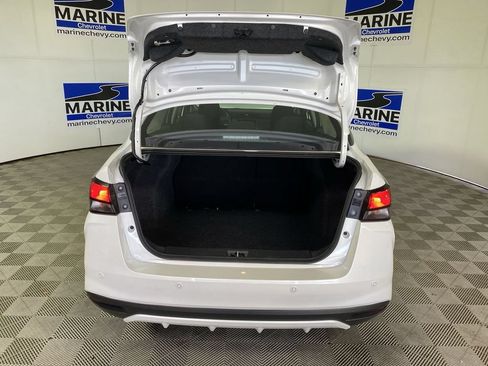 Used 2025 Nissan Versa SV FWD image 29