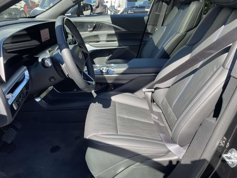 New 2026 Cadillac Lyriq Premium Luxury AWD/4WD image 21