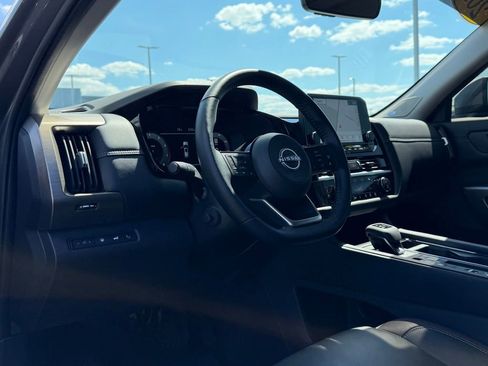 Used 2025 Nissan Pathfinder Platinum w/ Cargo Package FWD image 11