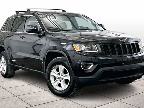 Used 2015 Jeep Grand Cherokee Laredo w/ Quick Order Package 23E image 3