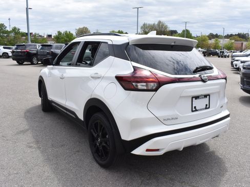 Used 2023 Nissan Kicks SR w/ SR Premium Package image 7