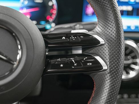 Used 2025 Mercedes-Benz CLA 250 4MATIC image 19