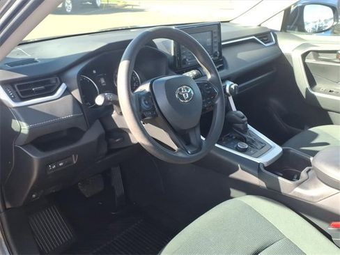 Used 2022 Toyota RAV4 LE image 8