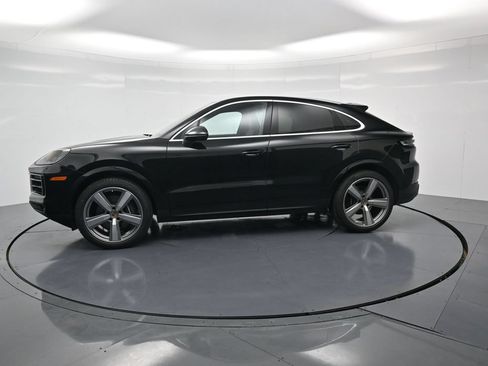 Certified 2026 Porsche Cayenne Coupe AWD/4WD image 2