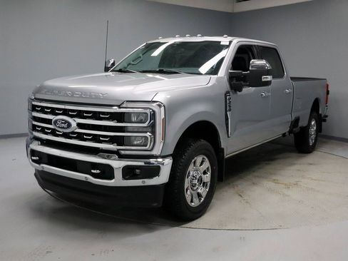 Certified 2024 Ford F250 Lariat w/ Lariat Ultimate Package image 8