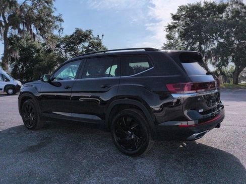 Used 2025 Volkswagen Atlas SE AWD/4WD image 6