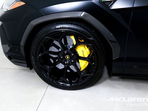 Used 2024 Lamborghini Urus Performante AWD/4WD image 34