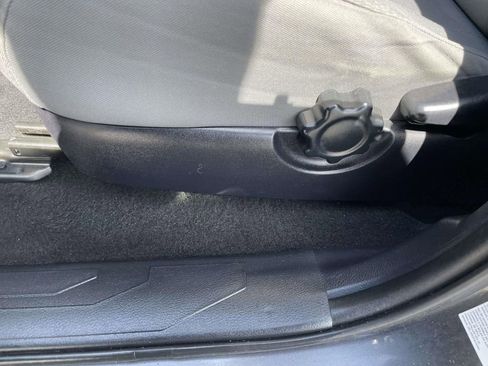 Used 2019 Toyota Tacoma SR5 image 29