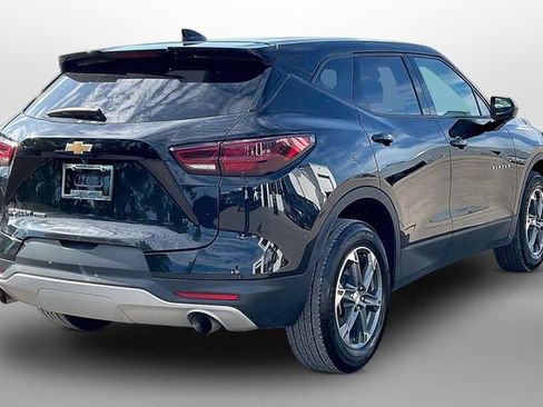 Used 2025 Chevrolet Blazer LT AWD/4WD image 13