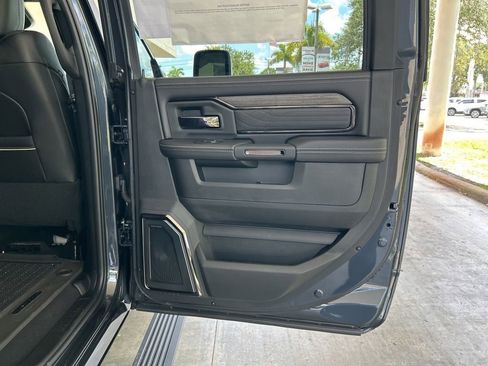 New 2025 RAM 2500 Limited image 38
