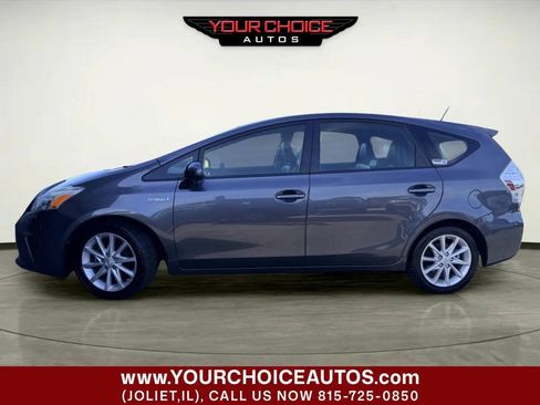Used 2012 Toyota Prius V Five FWD image 2