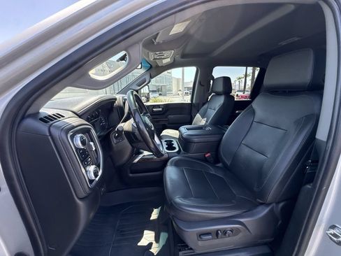 Used 2022 GMC Sierra 2500 SLT w/ SLT Premium Package AWD/4WD image 10