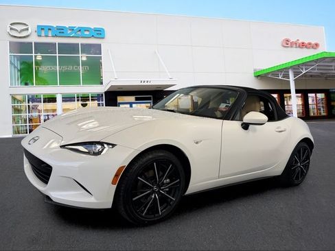 New 2026 MAZDA MX-5 Miata Grand Touring RWD image 3