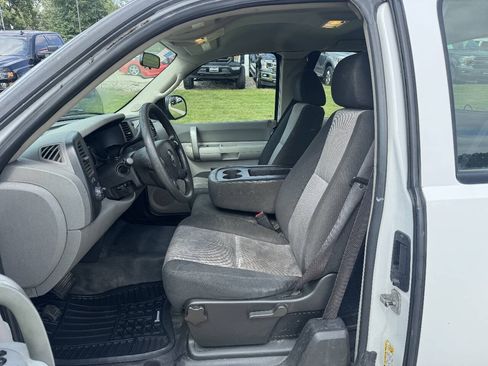 Used 2008 Chevrolet Silverado 1500 W/T w/ Towing Package RWD image 11