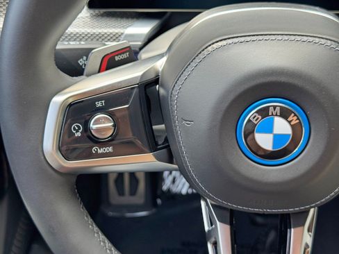 Used 2023 BMW i7 xDrive60 AWD/4WD image 24