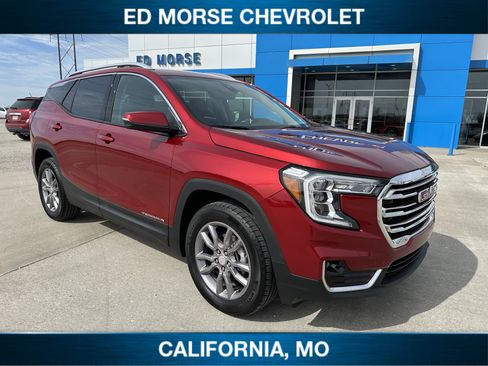 Used 2024 GMC Terrain SLT w/ Infotainment Package II AWD/4WD image 1