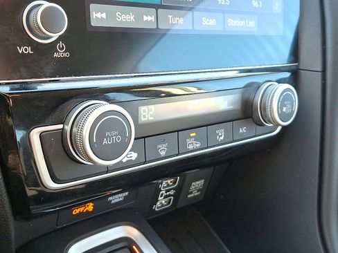 Certified 2022 Honda Insight EX image 15