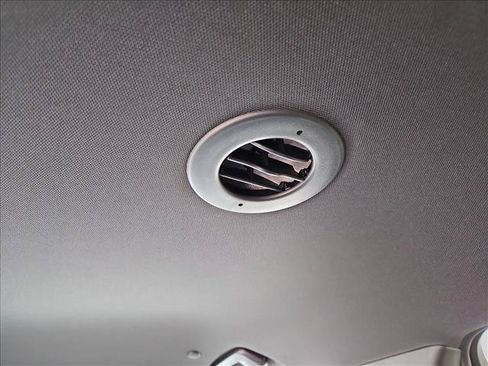 Used 2026 Buick Enclave Preferred FWD image 17