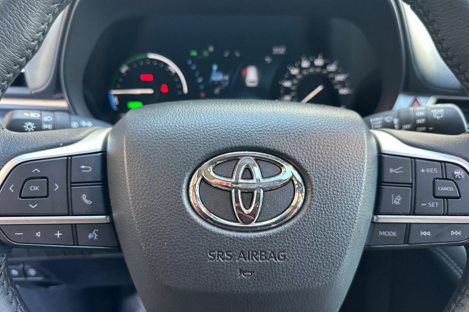 Used 2026 Toyota Sienna XLE FWD image 30