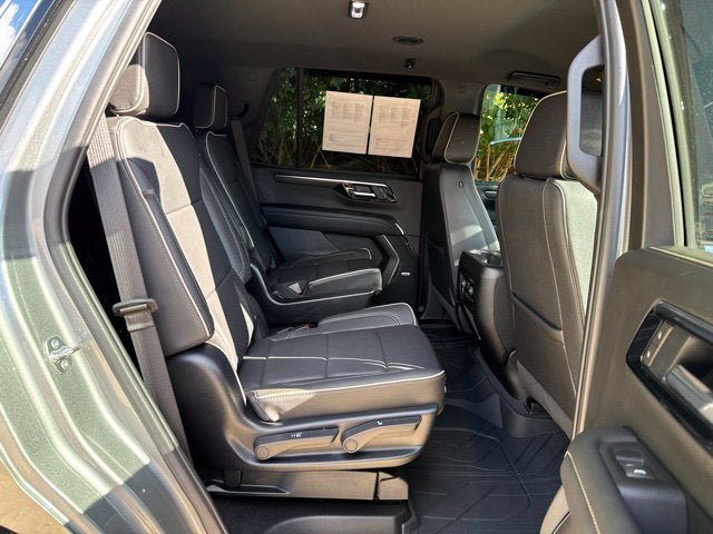 Used 2025 Chevrolet Tahoe Premier AWD/4WD image 28