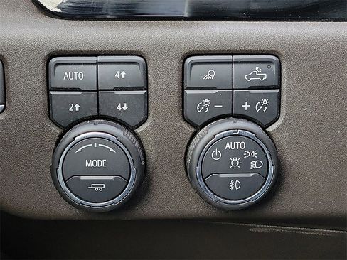 Used 2024 Chevrolet Silverado 1500 LTZ w/ Technology Package image 16