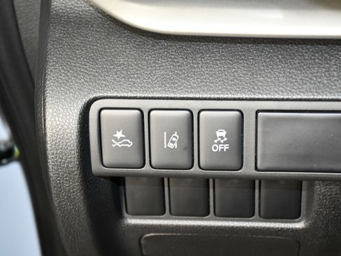 Used 2024 Mitsubishi Eclipse Cross LE image 33