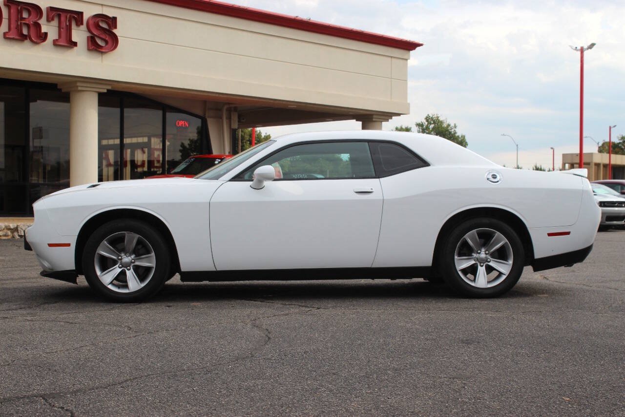 Used 2018 Dodge Challenger SXT RWD image 7