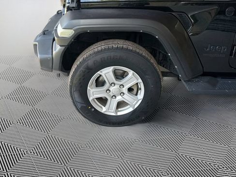 Used 2022 Jeep Wrangler Unlimited Sport w/ Sun And Sound Package AWD/4WD image 35