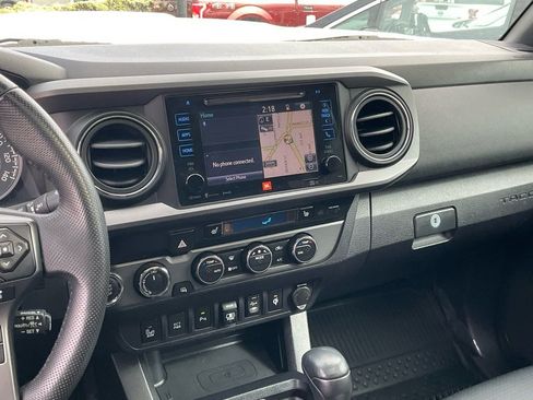 Used 2019 Toyota Tacoma TRD Sport image 42